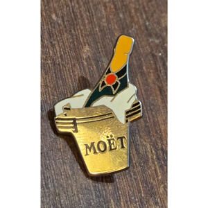 Moet Champagne Bucket Enamel Advertising Lapel Pin Marked "K" Korus